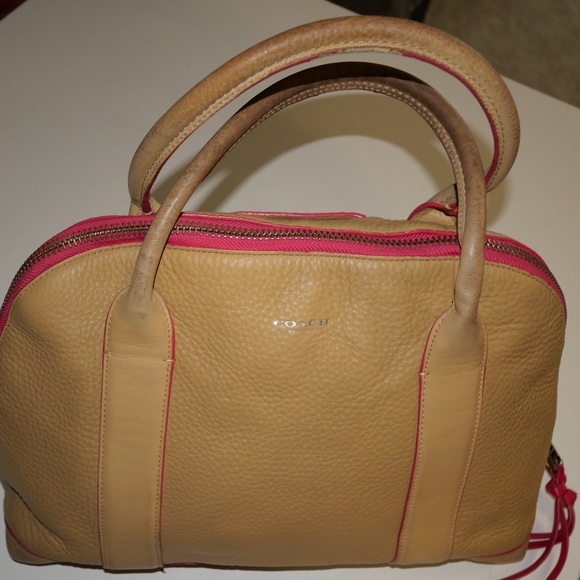 Coach - Picture 2 of 5